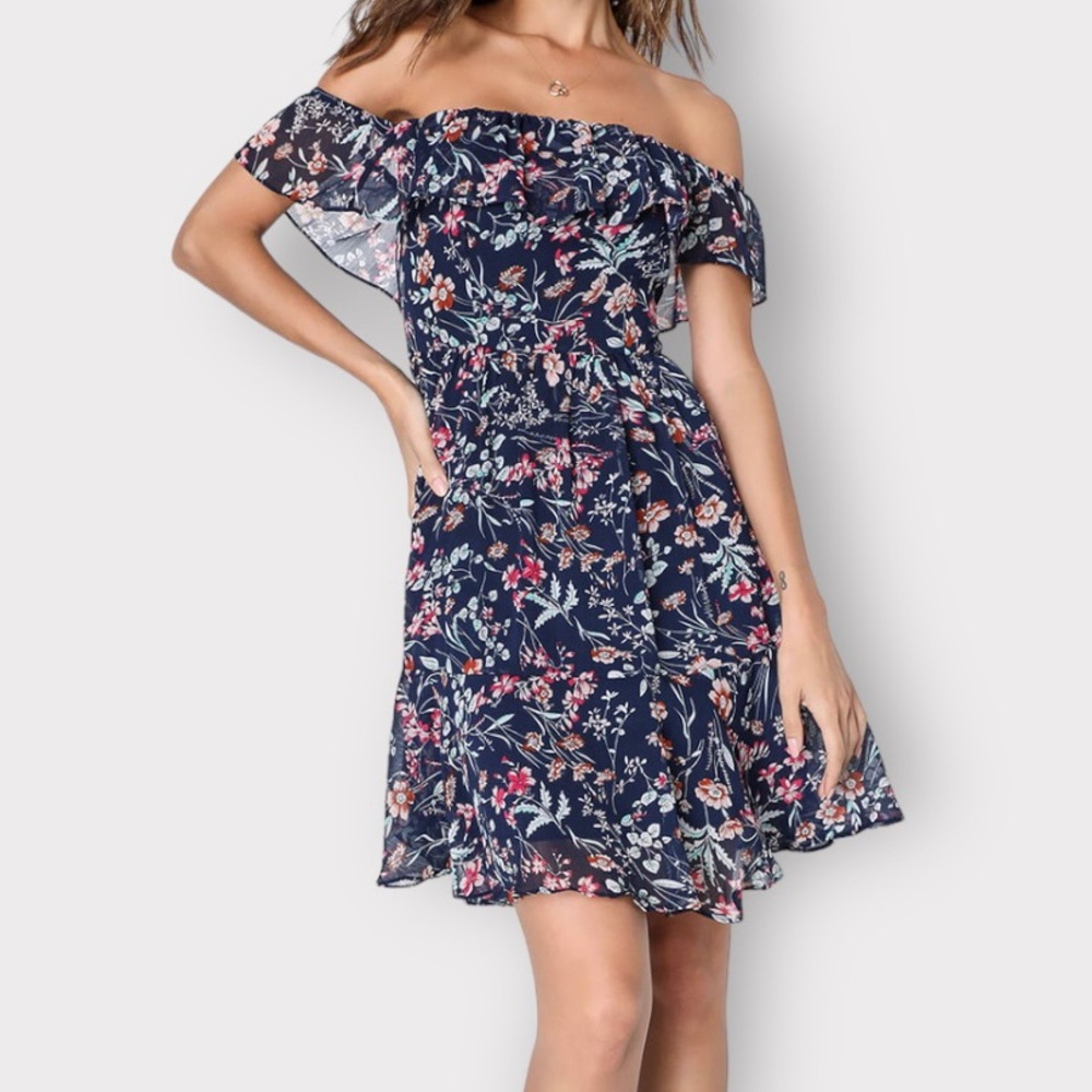 Lulu’s My Favorite Navy Floral Dress Large